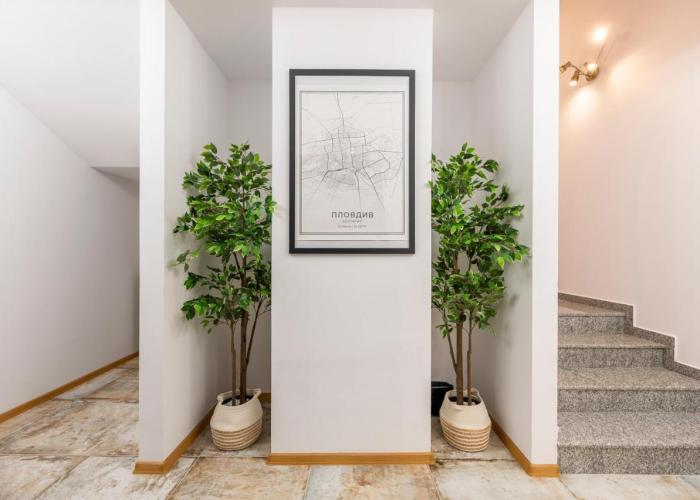 Three Lilies Apartments