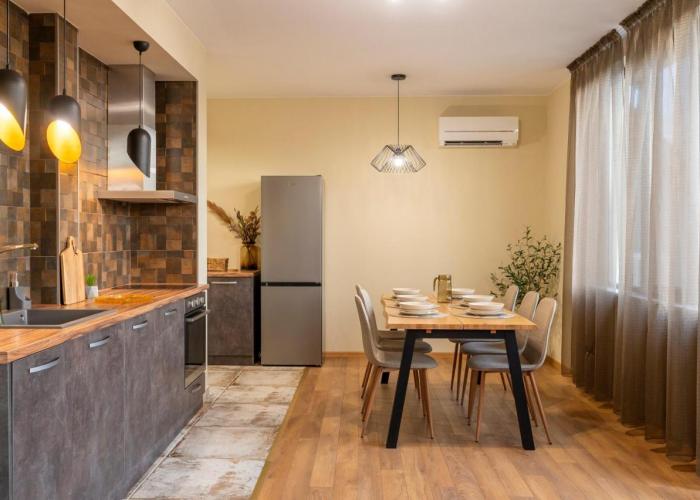 Three Lilies Apartments