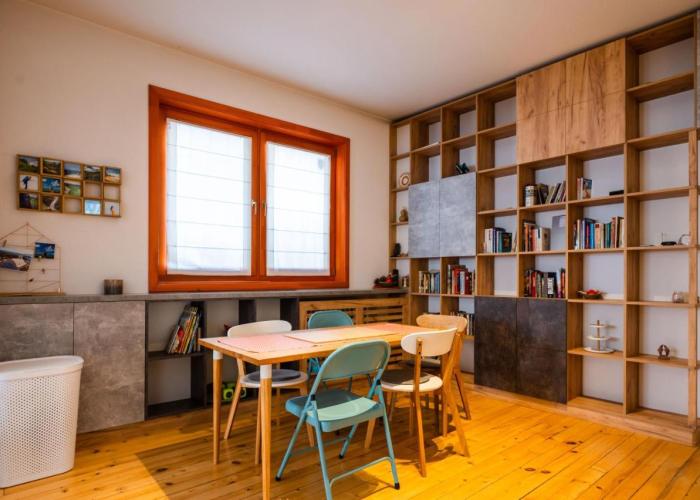Colorful Getaway right next to NDK by Flat Mаnager