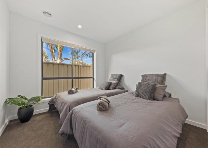 Rosella Retreat