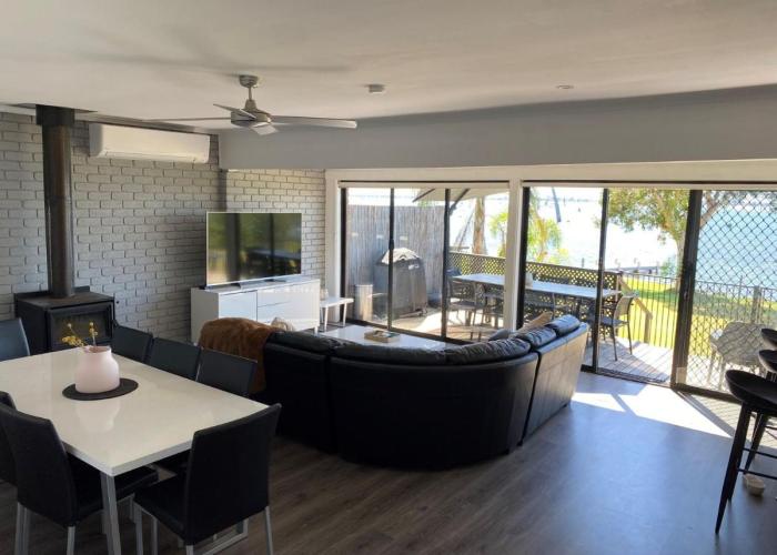 Absolute Waterfront at Woodlands