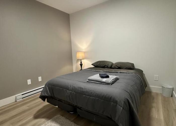 Private Room Lakeview House- Westmount