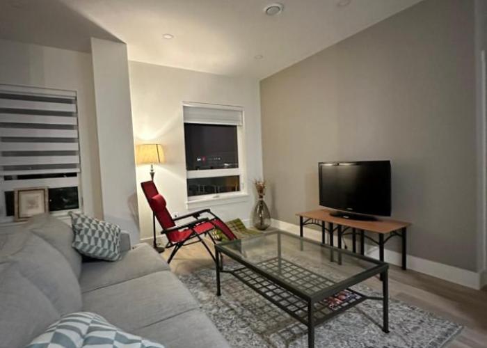 Private Room Lakeview House- Westmount