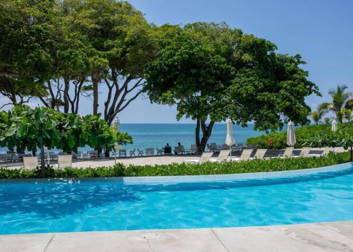 Luxurious Private Beach Getaway