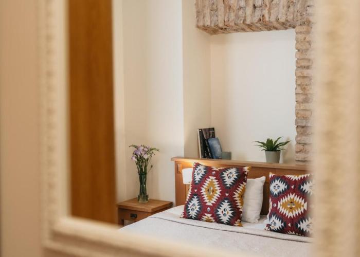 CATHEDRAL Old Town Suites
