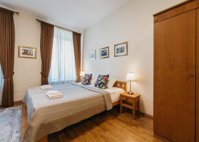 CATHEDRAL Old Town Suites