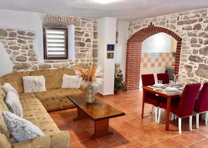 Holiday Houses Luan