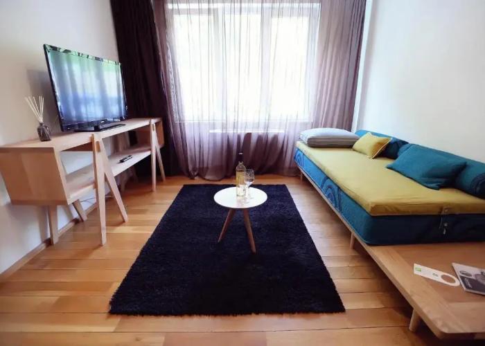 Living In Aparthotel