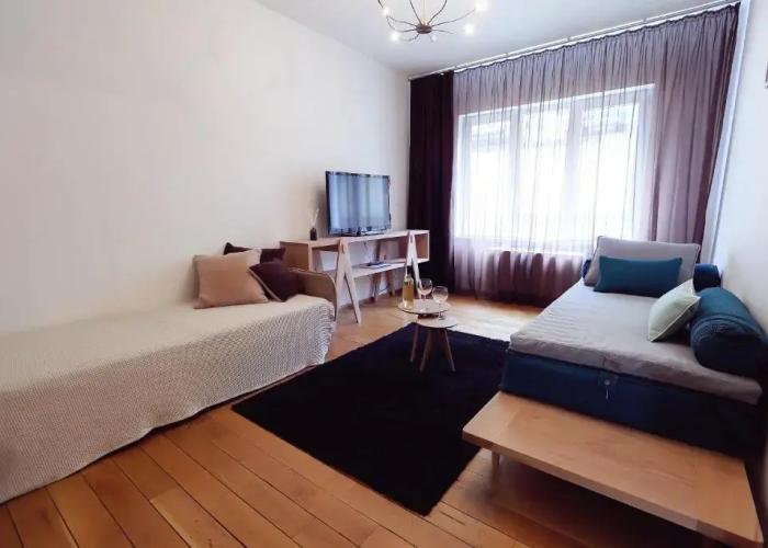 Living In Aparthotel