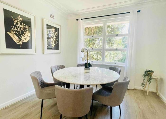 Renovated charming & cozy house (Walk to Station)