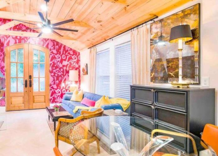SweetSuiteCullman-couples retreat tiny home dwntwn