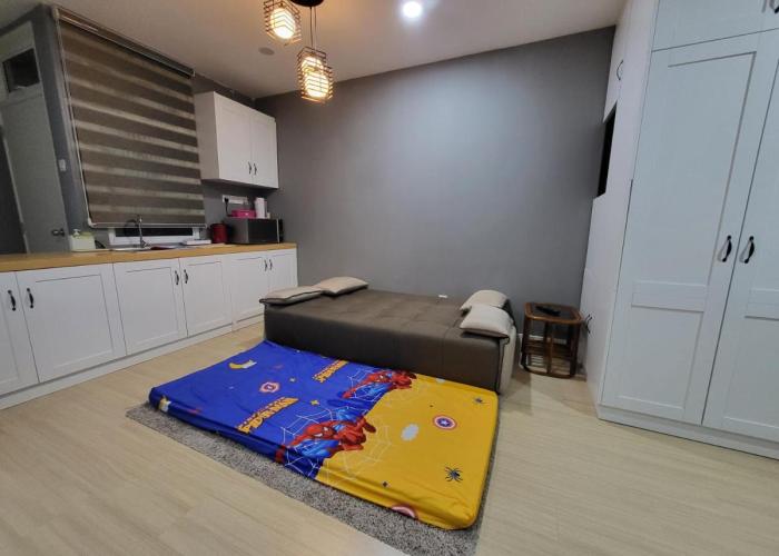 NICE and COZY studio apartment with gym and pool.