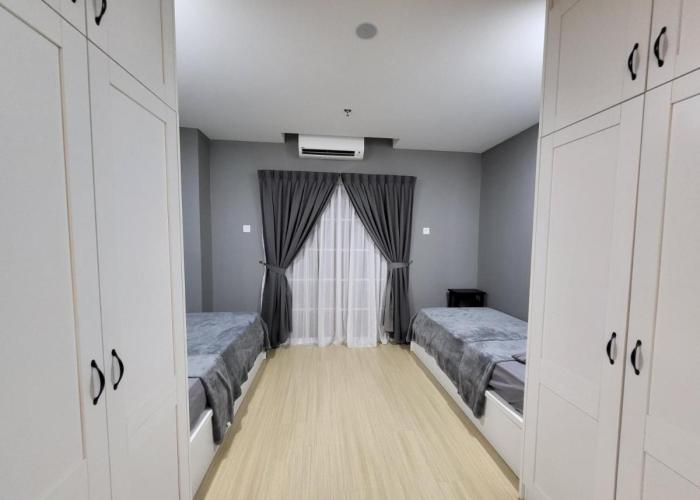 NICE and COZY studio apartment with gym and pool.