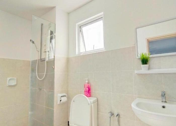 KLIA Travel Homestay - 3R 2B - WIFI & NETFLIX