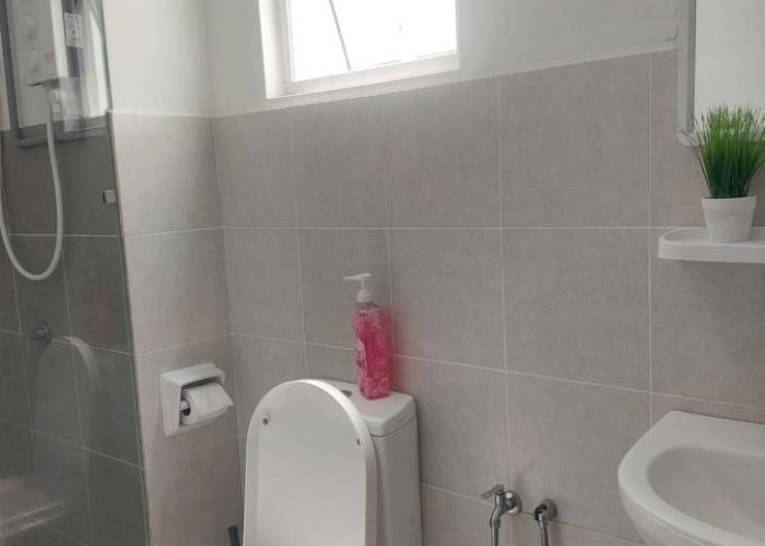KLIA Travel Homestay - 3R 2B - WIFI & NETFLIX