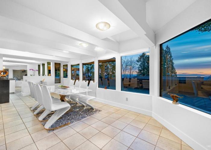 Private Bedroom, Bathroom, Shared Outdoor Pool, Hot Tub
