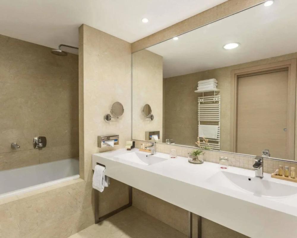 фото Ramada Oradea