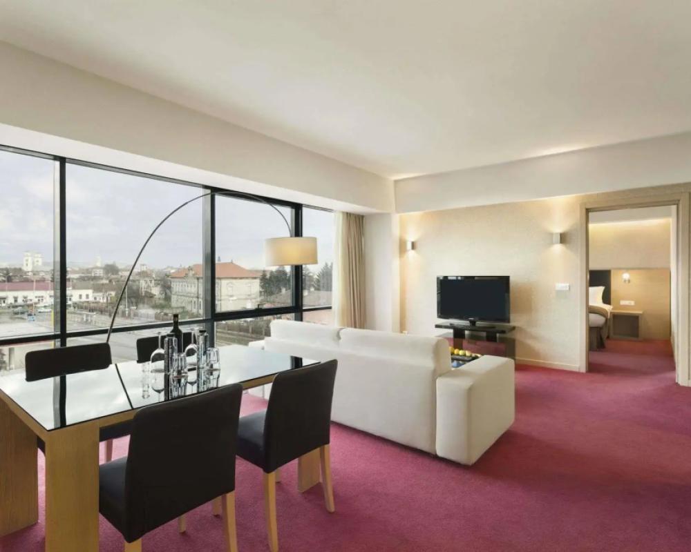 фото Ramada Oradea