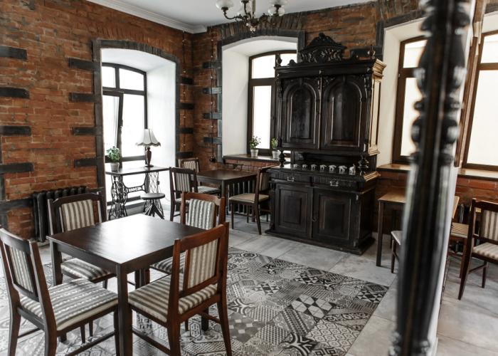 Brick Walls Hotel