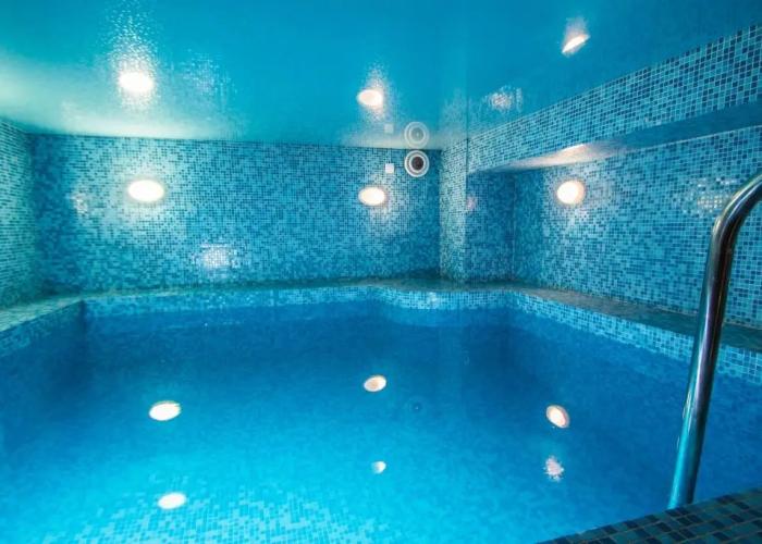 Zolotoy Lev Hotel