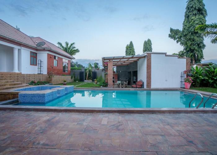 Sprunger Avenue - tulia homes