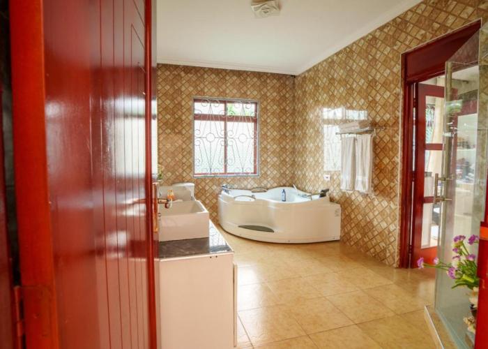 Sprunger Avenue - tulia homes