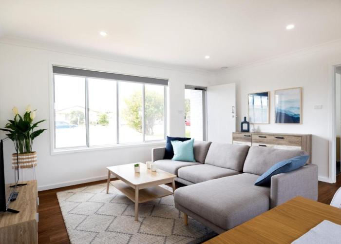 Coastal Charm - 67 Burrill Street