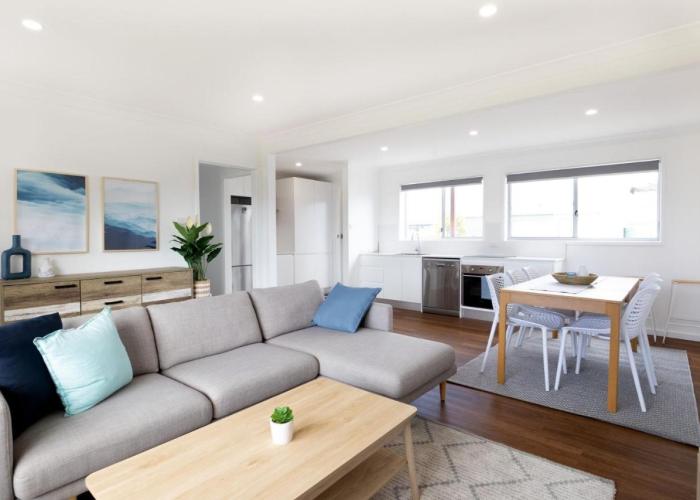 Coastal Charm - 67 Burrill Street