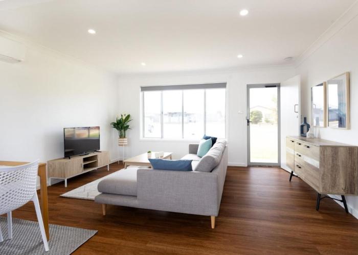Coastal Charm - 67 Burrill Street