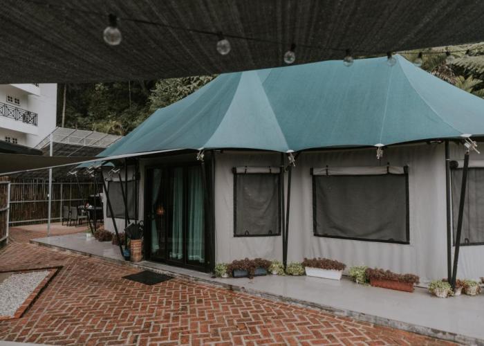 kMah Parkland with Outdoor Jacuzzi