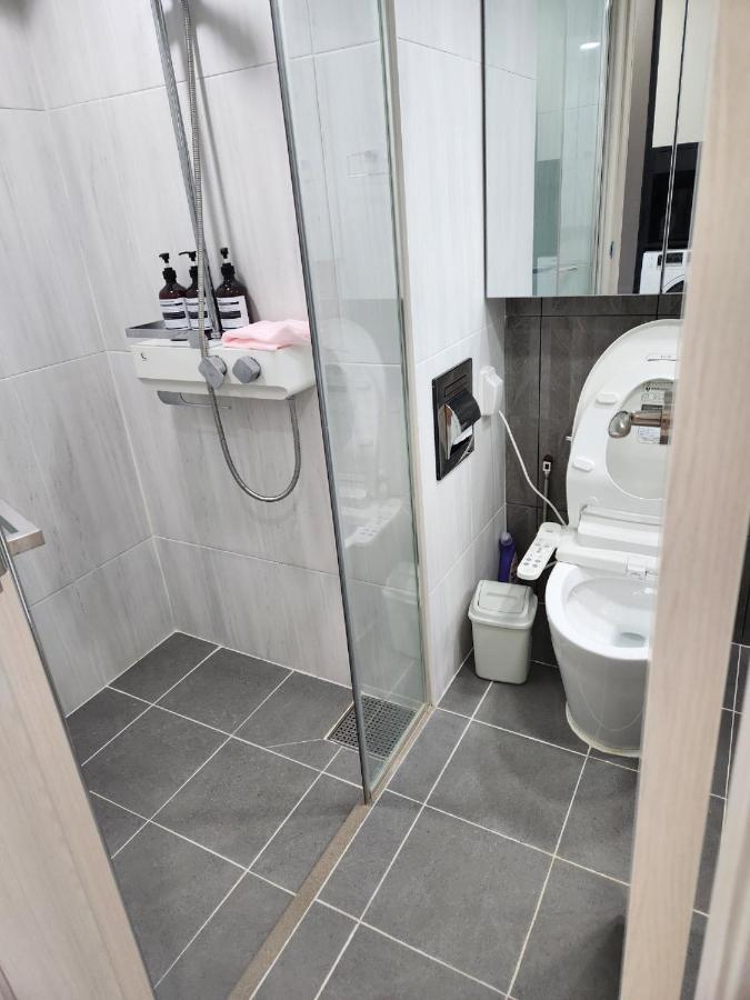 фото Daegu Star B&B DSR Hotel lily guestroom