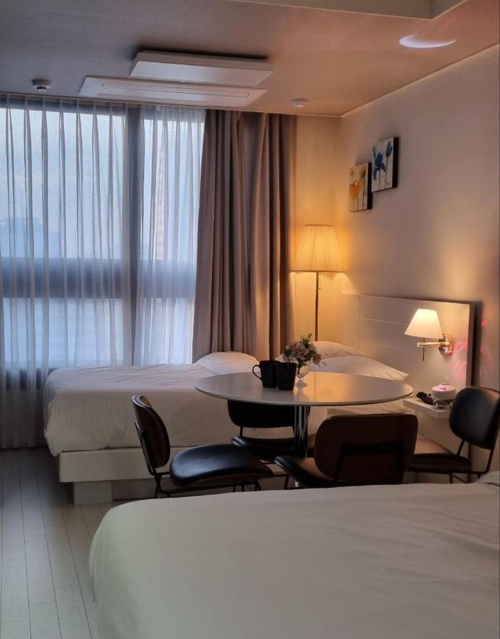 фото Daegu Star B&B DSR Hotel lily guestroom