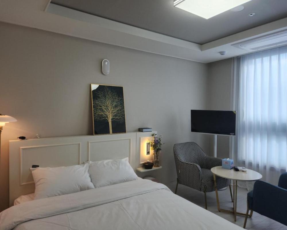 фото Daegu Star B&B DSR Hotel lily guestroom