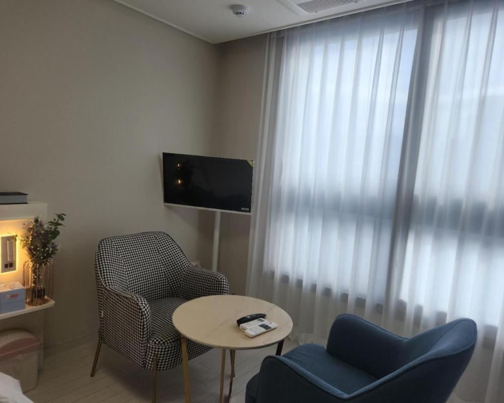 фото Daegu Star B&B DSR Hotel lily guestroom