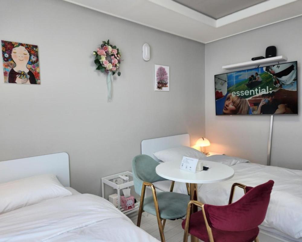 фото Daegu Star B&B DSR Hotel lily guestroom