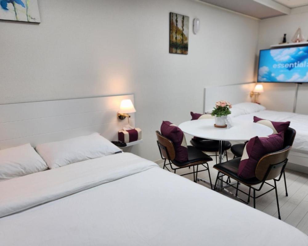 фото Daegu Star B&B DSR Hotel lily guestroom