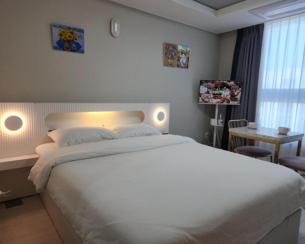 фото Daegu Star B&B DSR Hotel lily guestroom