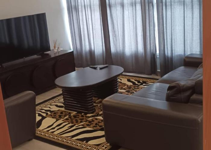 Appart meublé de standing Yaoundé, Titi Garage