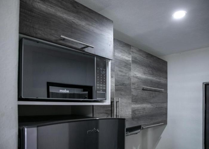 LONGVIEW HOME-STUDIOS