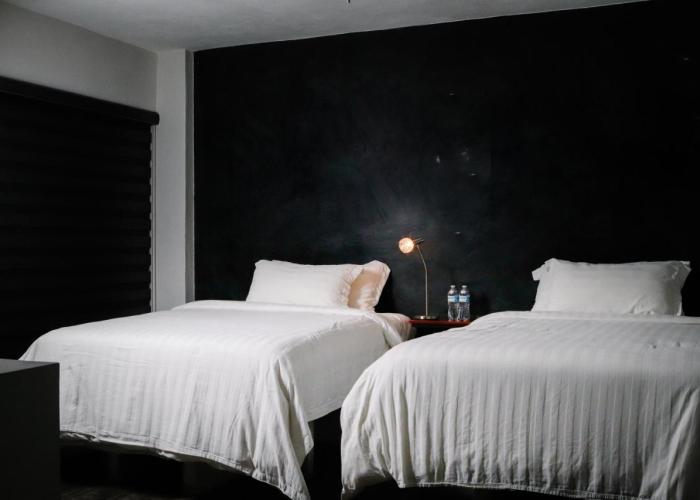 LONGVIEW HOME-STUDIOS