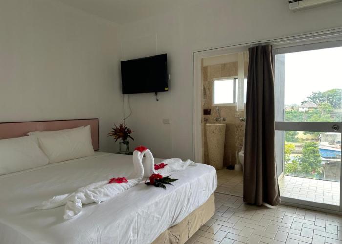 Coconut Palms Resort & Diamond Casino