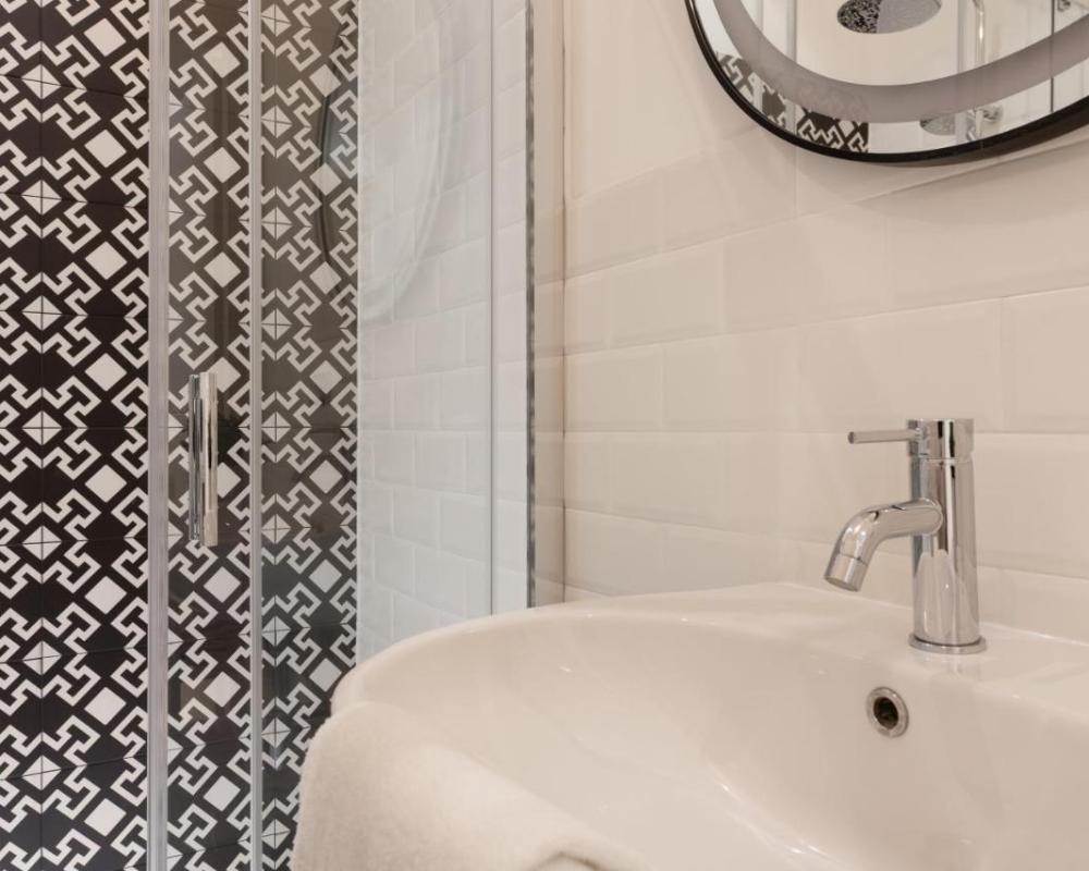 фото Trieste Timeless 2-bedrooms flat