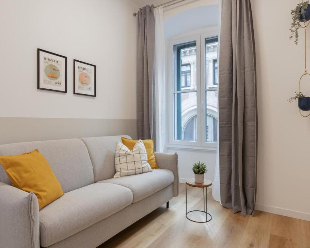 фото Trieste Timeless 2-bedrooms flat
