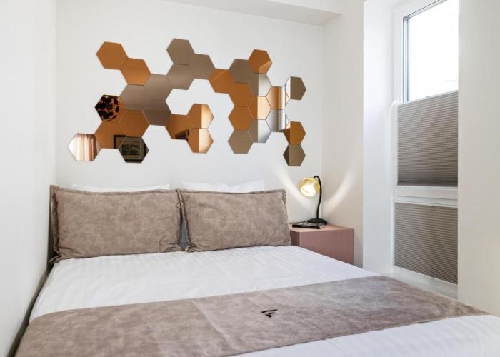 Fortune Apartments - River view, Contactless