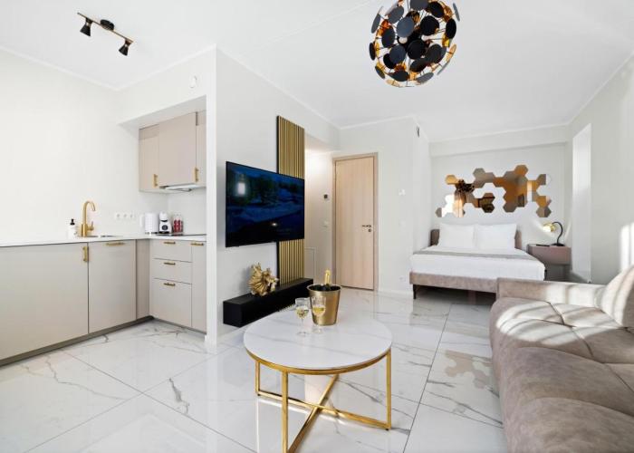 Fortune Apartments - River view, Contactless