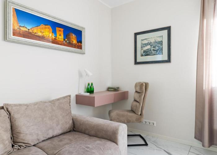 Fortune Apartments - River view, Contactless