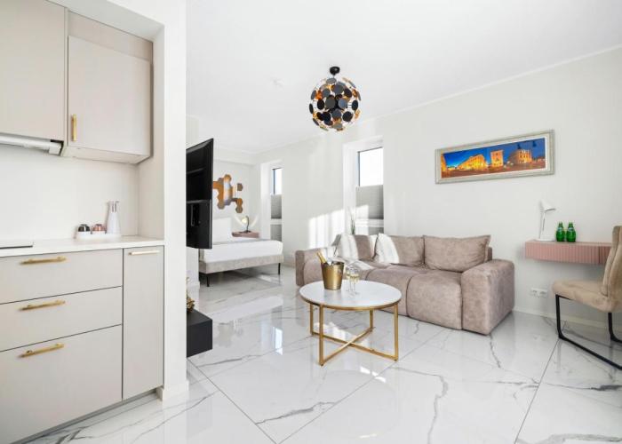 Fortune Apartments - River view, Contactless