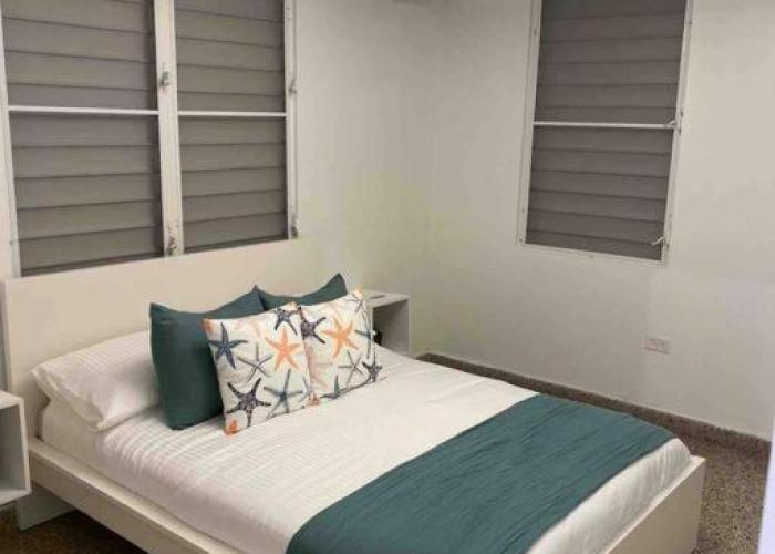3 bd by airport El yunque Walk to the beach