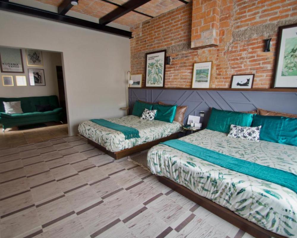 Hotel-Plaza Santa Elena