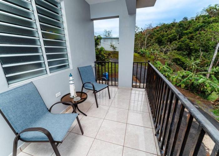 Green Mountain Studio 2, pool table-7 min to beach